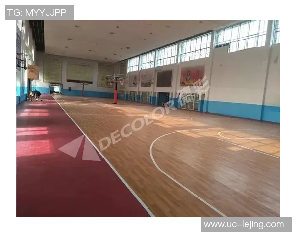 独行侠与诺维茨基共同揭幕家乡第4座翻新球场展现篮球魅力